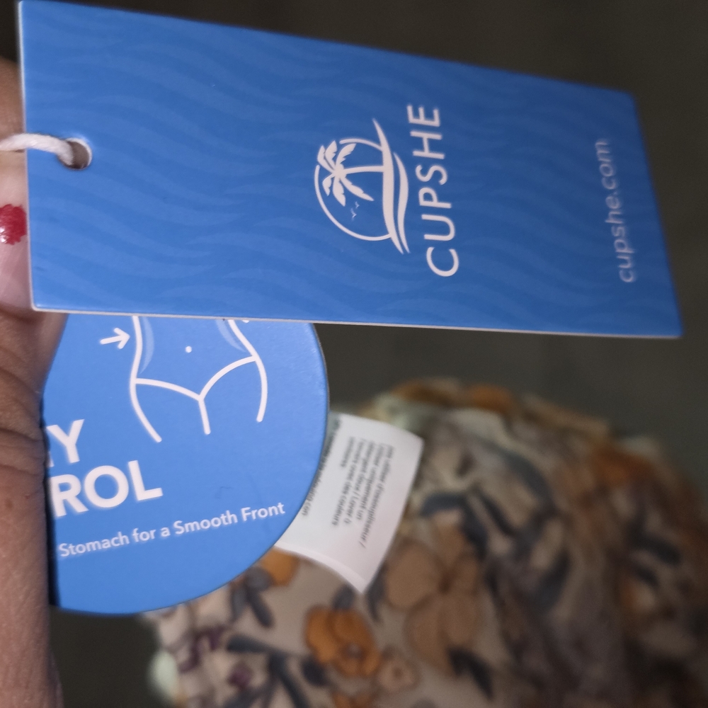 Nwt Cupshe Floral Bikini with Blue and Cream Accents - Picture 5 of 7